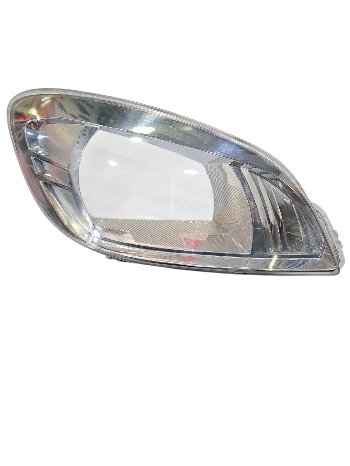 VIDRIO (PLC) OPTICA CHEVROLET CELTA / SUZUKI FUN CON ARO CROMADO DERECHO (RECUPERADO)